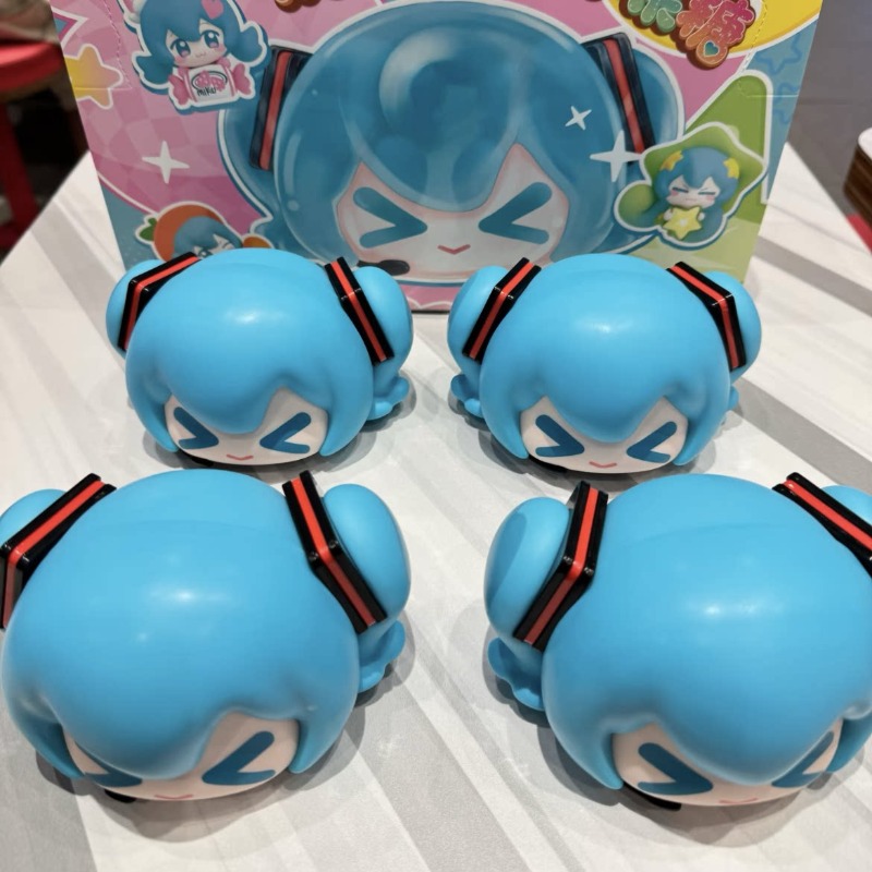 Model Kit Hatsune Miku - Фигурка Хацунэ Мику, Кагаминэ Рин, Мегуринэ