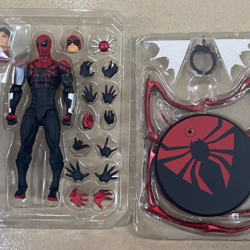 Model Kit Thousand Sunny - Коллекционная фигурка Hot Toys Superior Spider-Man