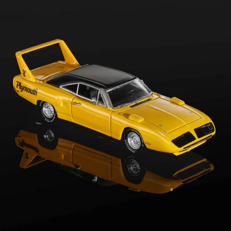 Mirage 1:64 Plymouth Super Bir – обзор и цена Model Kit Runner