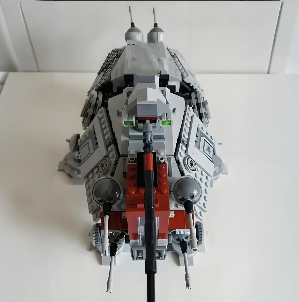 Подарок на день рождения: Везд – обзор и цена Model Kit Runner