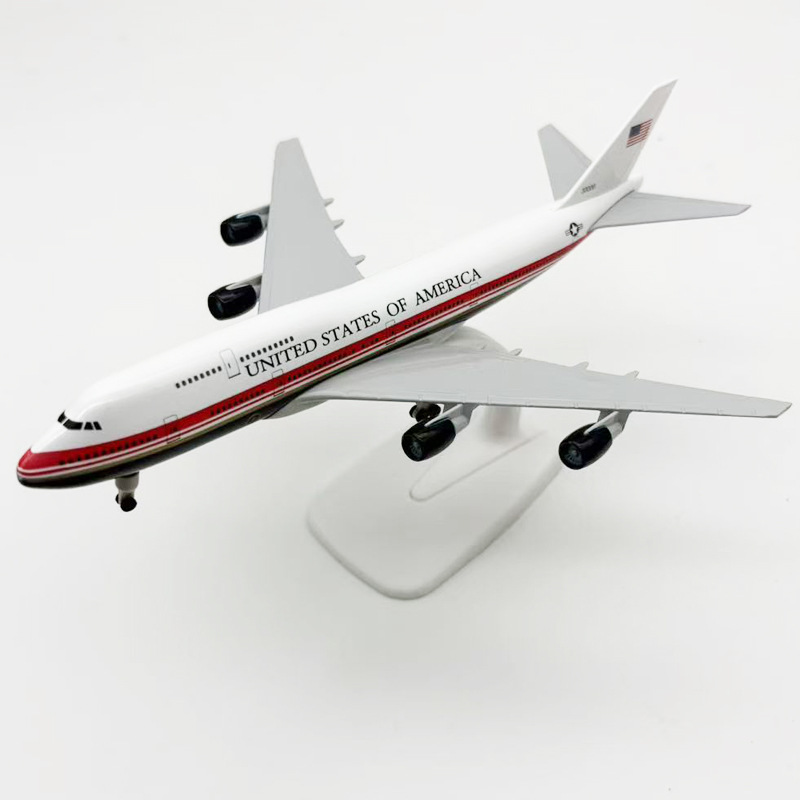 Новая 20-сантиметровая модель  – обзор и цена Model Kit Plane